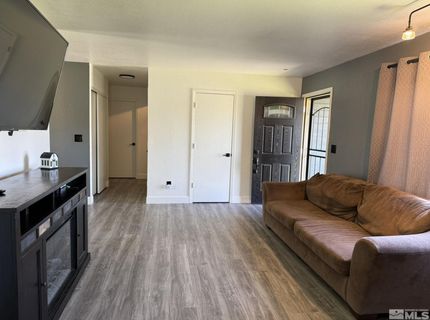 737 Hornet Drive, Gardnerville, NV 89460 Photo