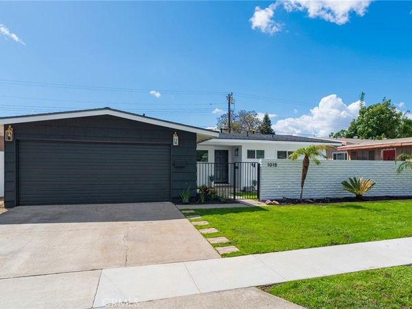 1018 N Wright, Santa Ana, CA 92701