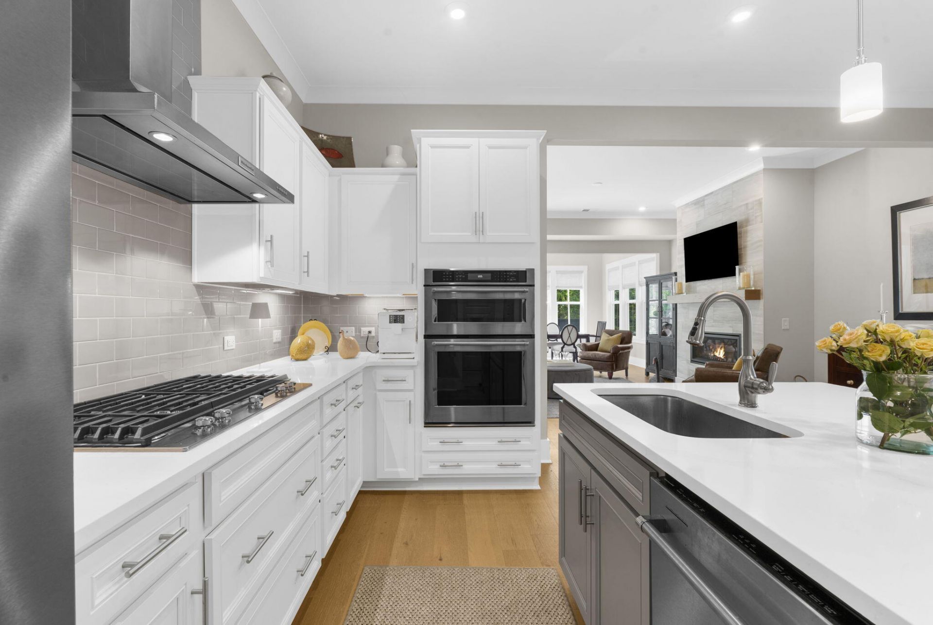 2958 Clearwater Drive Photo 6