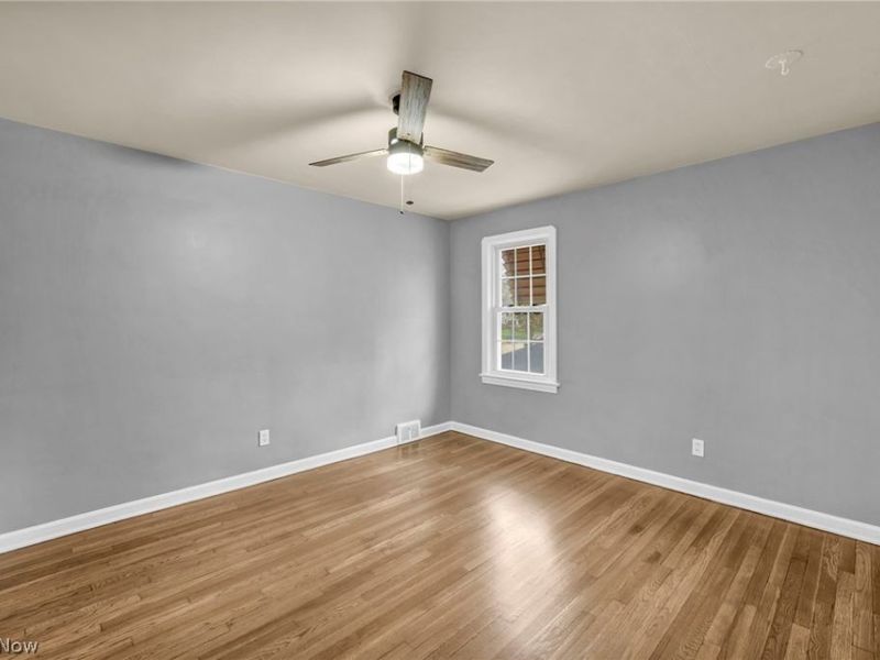 4304 Clague Road, North Olmsted, OH 44070 Photo 12