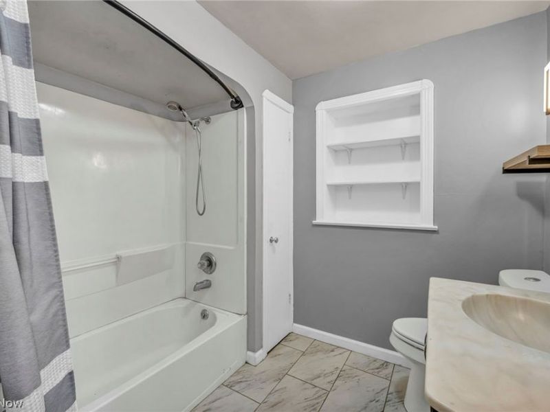 4304 Clague Road, North Olmsted, OH 44070 Photo 15