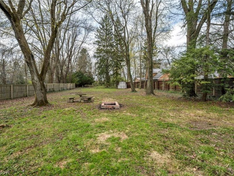 4304 Clague Road, North Olmsted, OH 44070 Photo 2