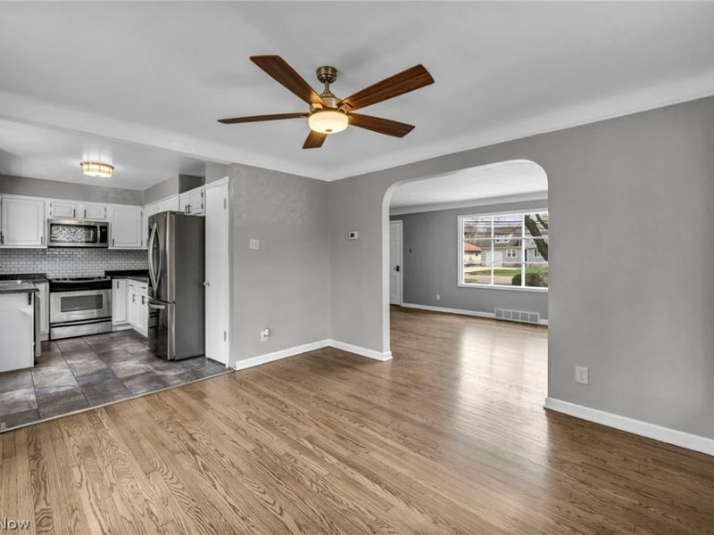 4304 Clague Road, North Olmsted, OH 44070 Photo 5