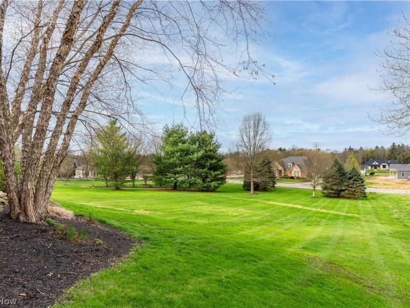 1561 Pilgrims Knob SE, Canton, OH 44709 Photo 11