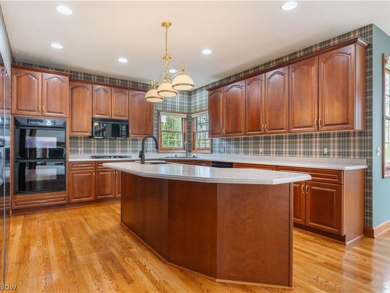 1561 Pilgrims Knob SE, Canton, OH 44709 Photo 20