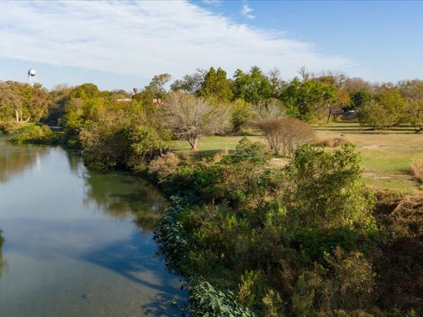 100 Arlene, Martindale, TX 78655