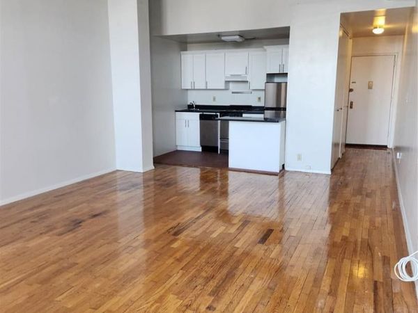 840 River Road 503, EDGEWATER, NJ 07020