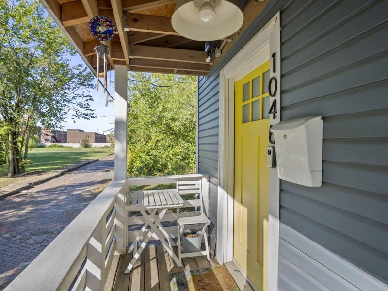 1046 E Cherry Street, Columbus, OH 43205 Photo 2