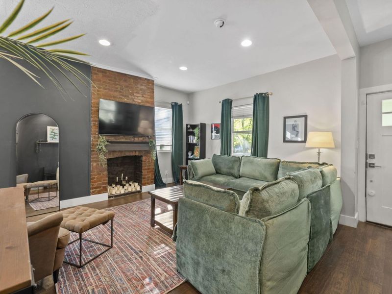 1046 E Cherry Street, Columbus, OH 43205 Photo 4