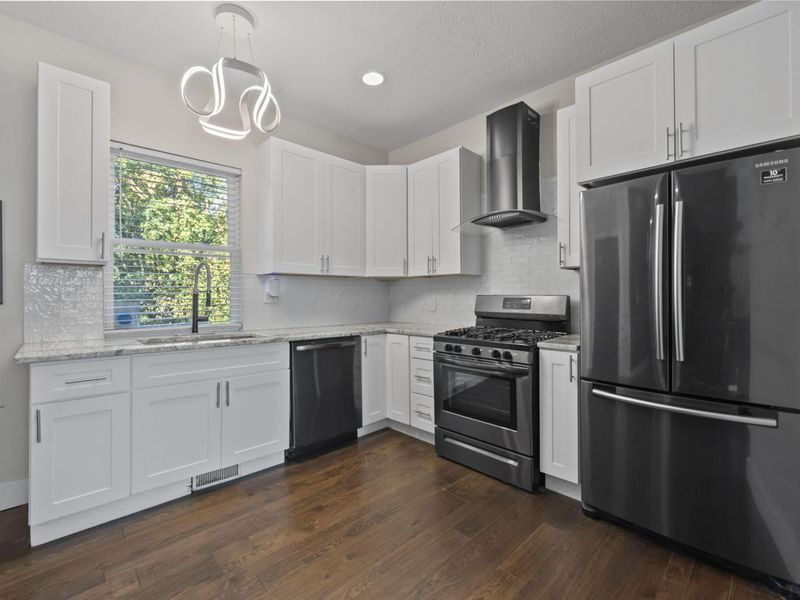 1046 E Cherry Street, Columbus, OH 43205 Photo 6