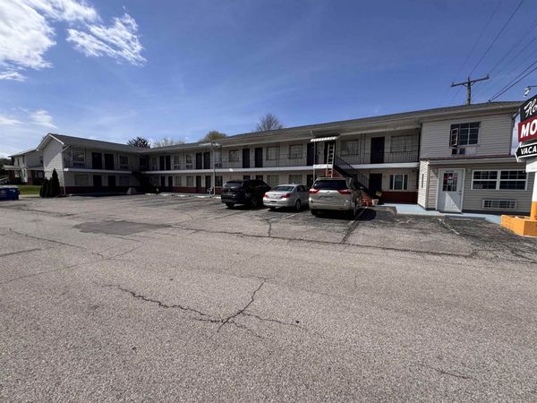 901 Poplar Street, Kenova, WV 25530