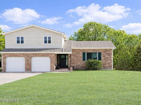 637 BRENTWOOD LANE, Holts Summit, MO 65043