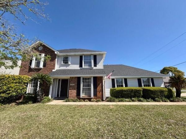 801 Forest Cove Court, Mary Esther, FL 32569