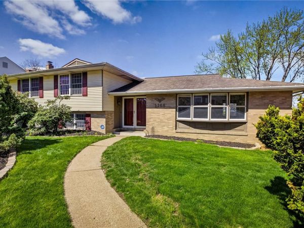 1768 Taper Dr, Pittsburgh, PA 15241