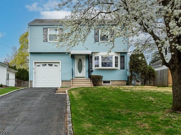 18 HIGHFIELD LANE, Cedar Grove, NJ 07009