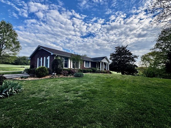 12 Charles Apple Ln, Brush Creek, TN 38547