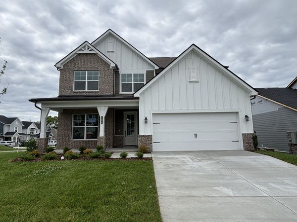 1096 Callaway Drive, Lebanon, TN 37087