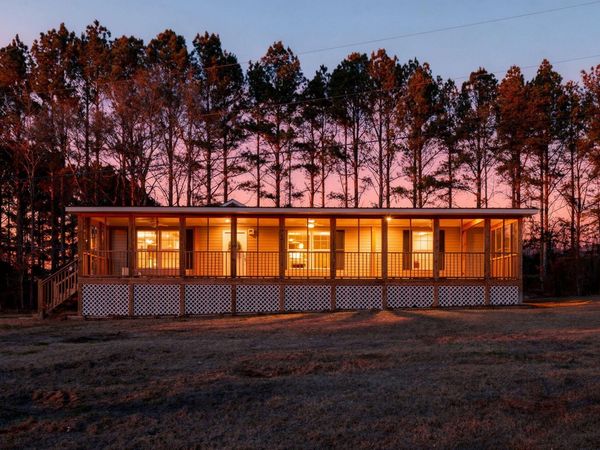 283 W Oakton Road , La Fayette, GA 30728