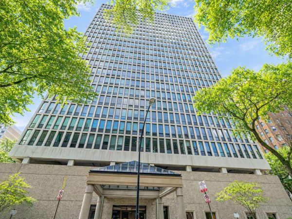 1 E Scott Street , Unit 1601, Chicago, IL 60610