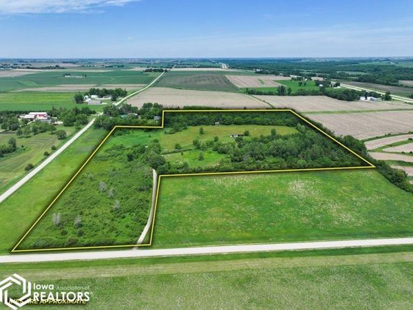 1007 130th St., Plainfield, IA 50666