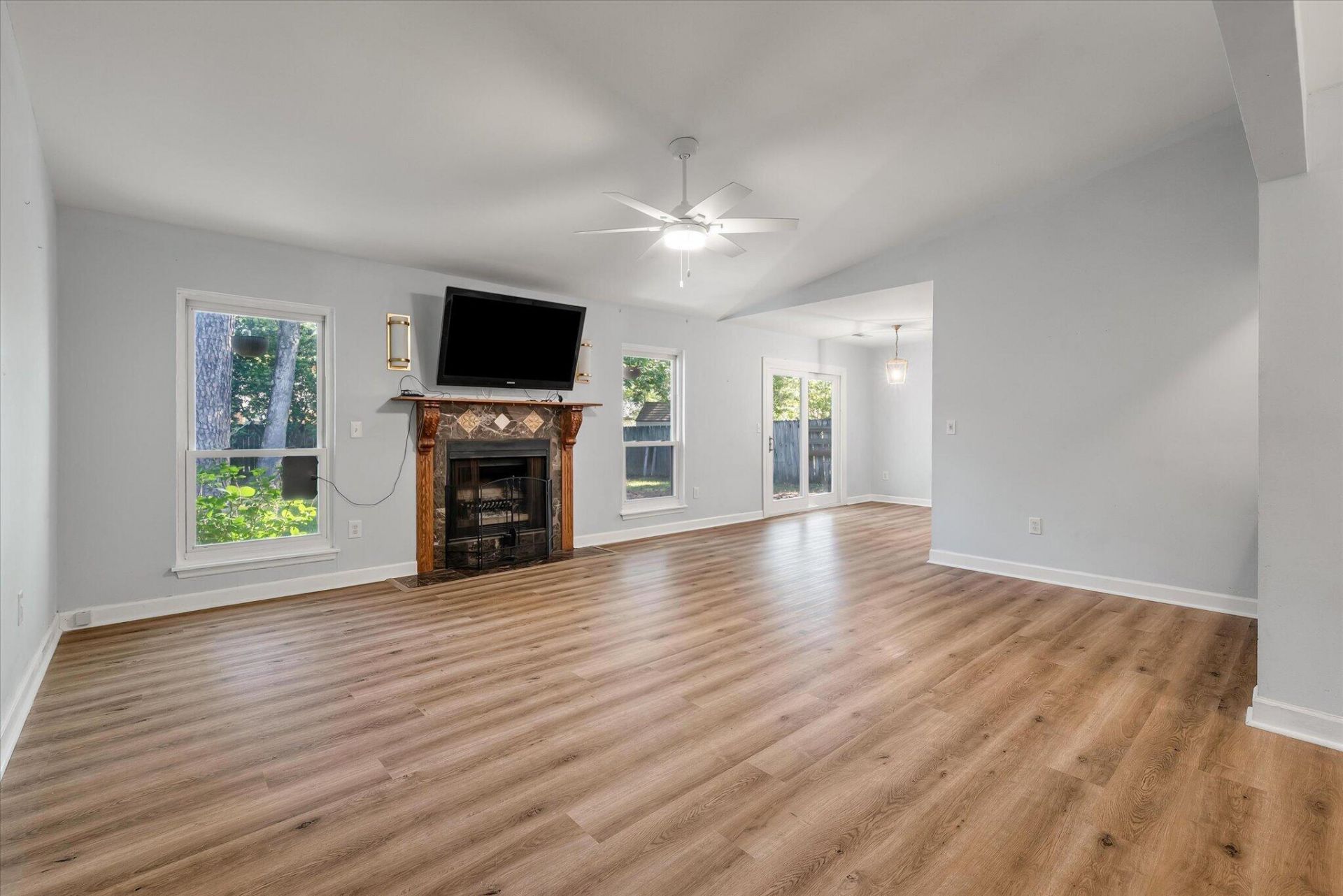 2108 Forest Lakes Boulevard Photo 10