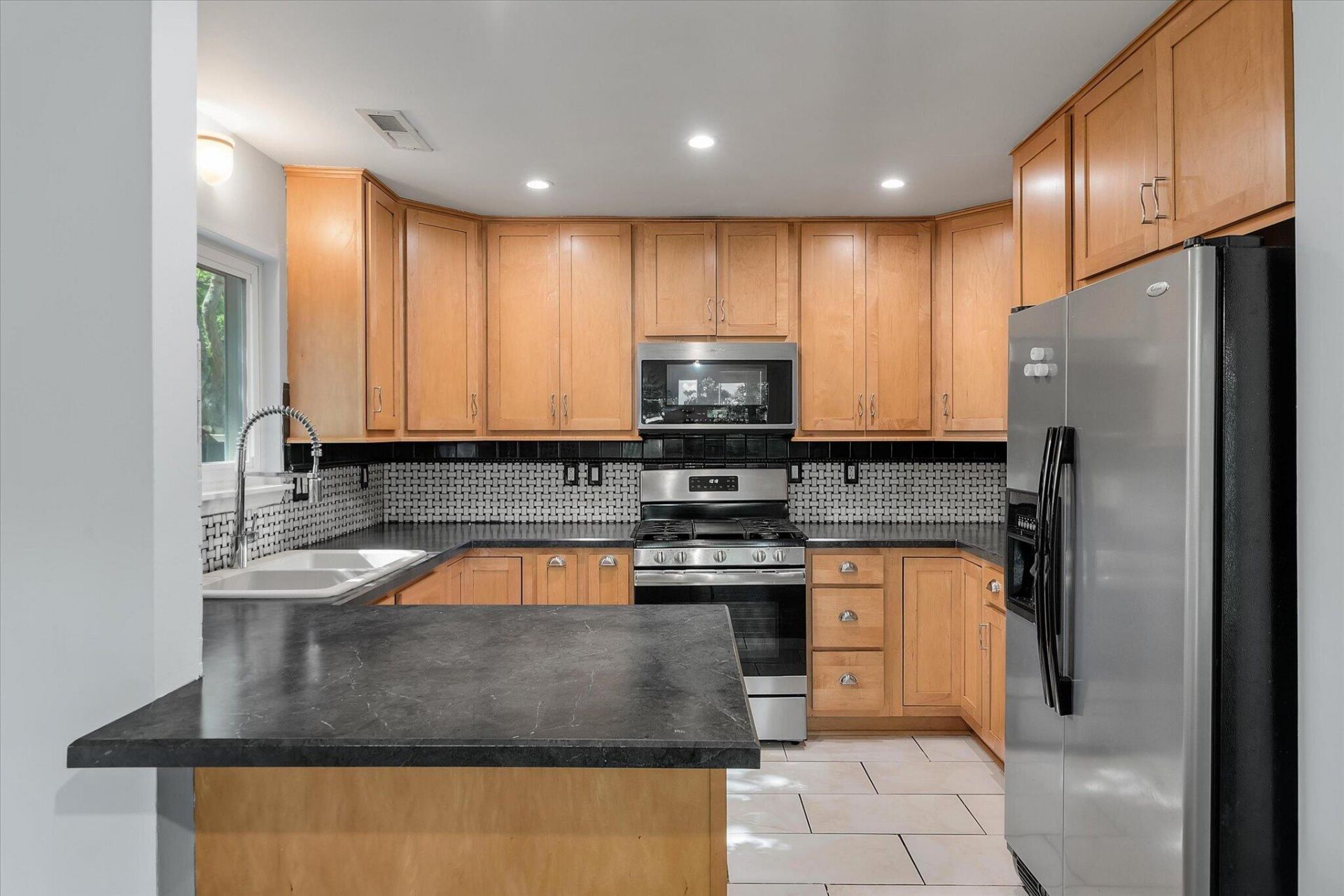 2108 Forest Lakes Boulevard Photo 14