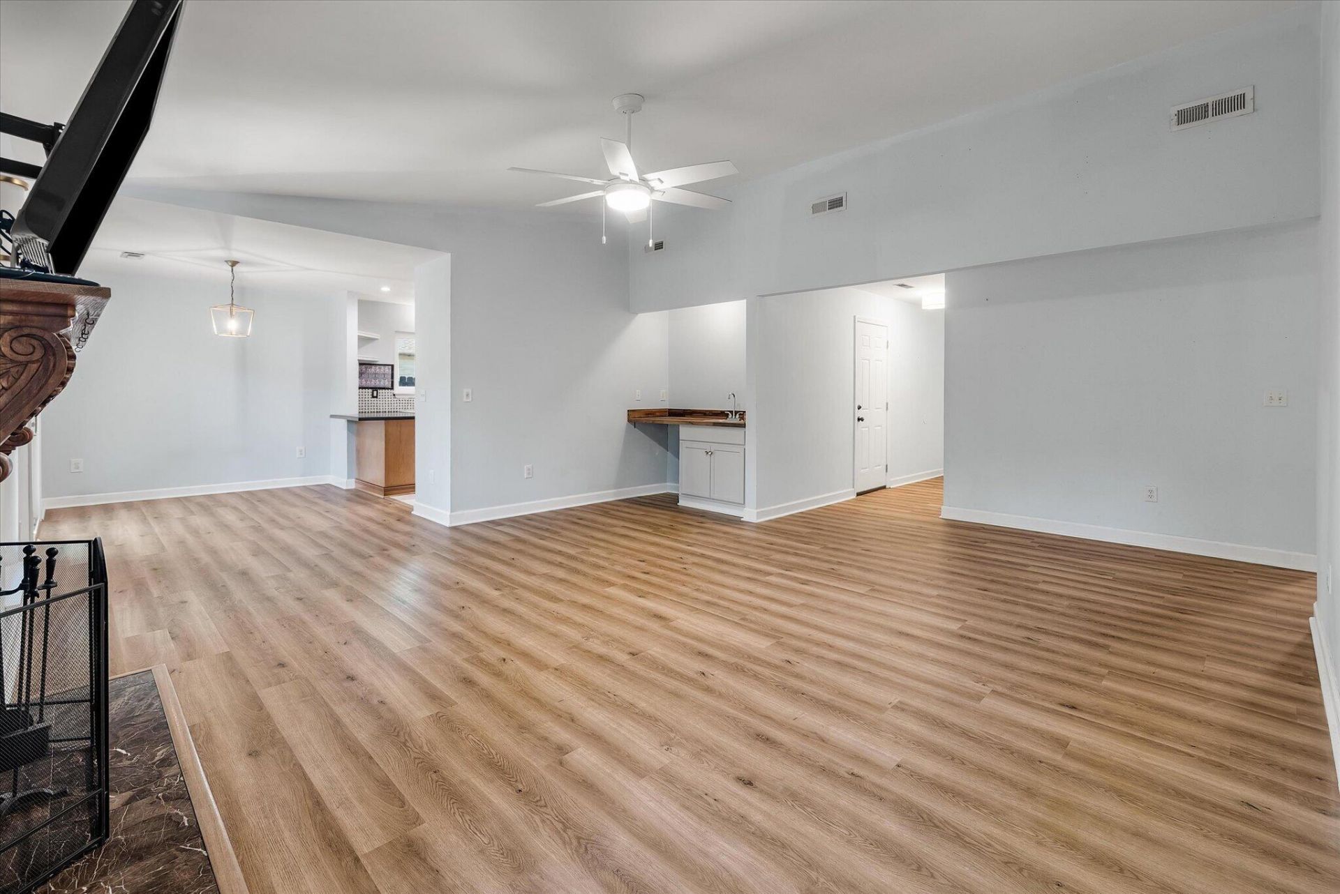 2108 Forest Lakes Boulevard Photo 7