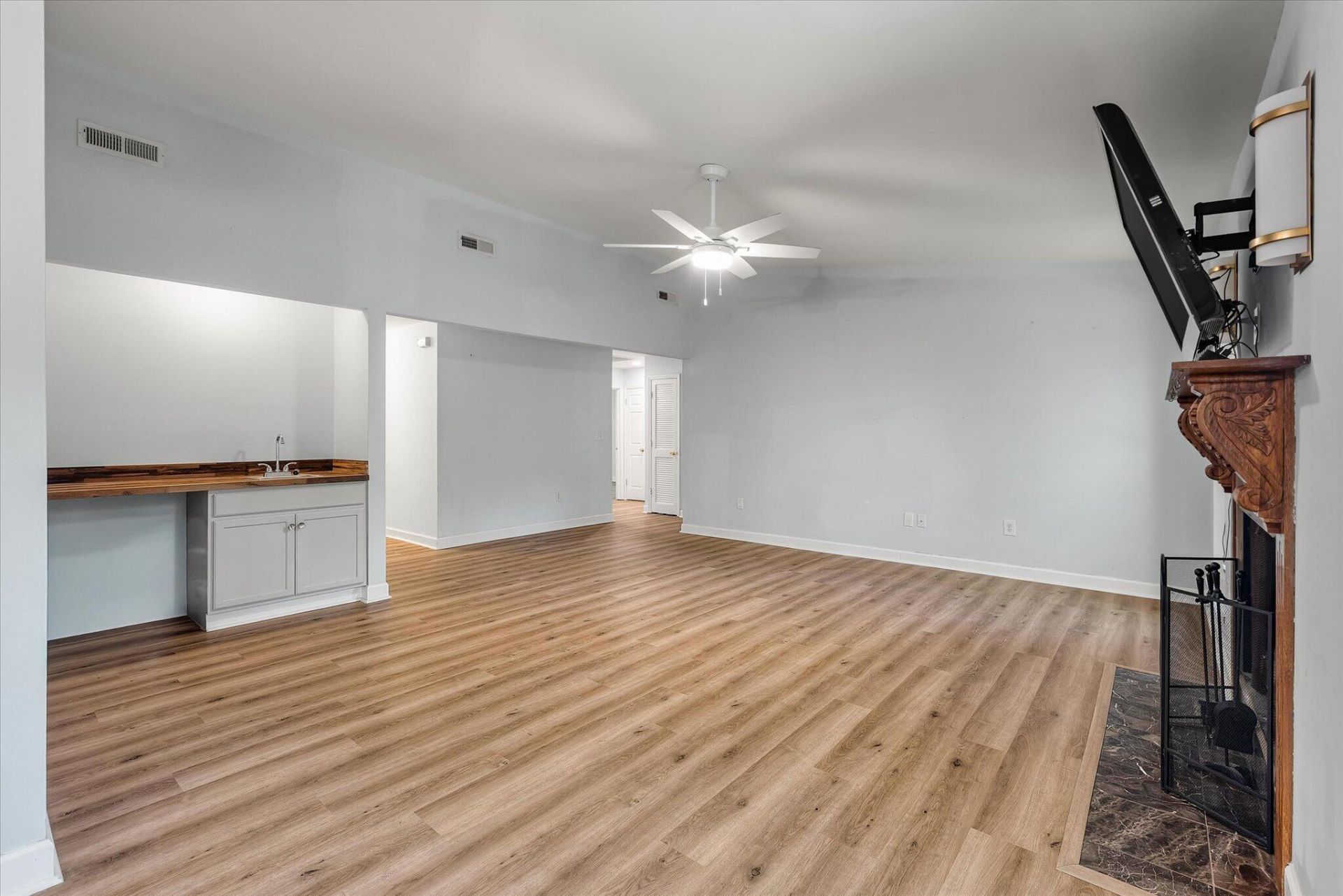 2108 Forest Lakes Boulevard Photo 8