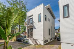 7 Carrere Court photo 4