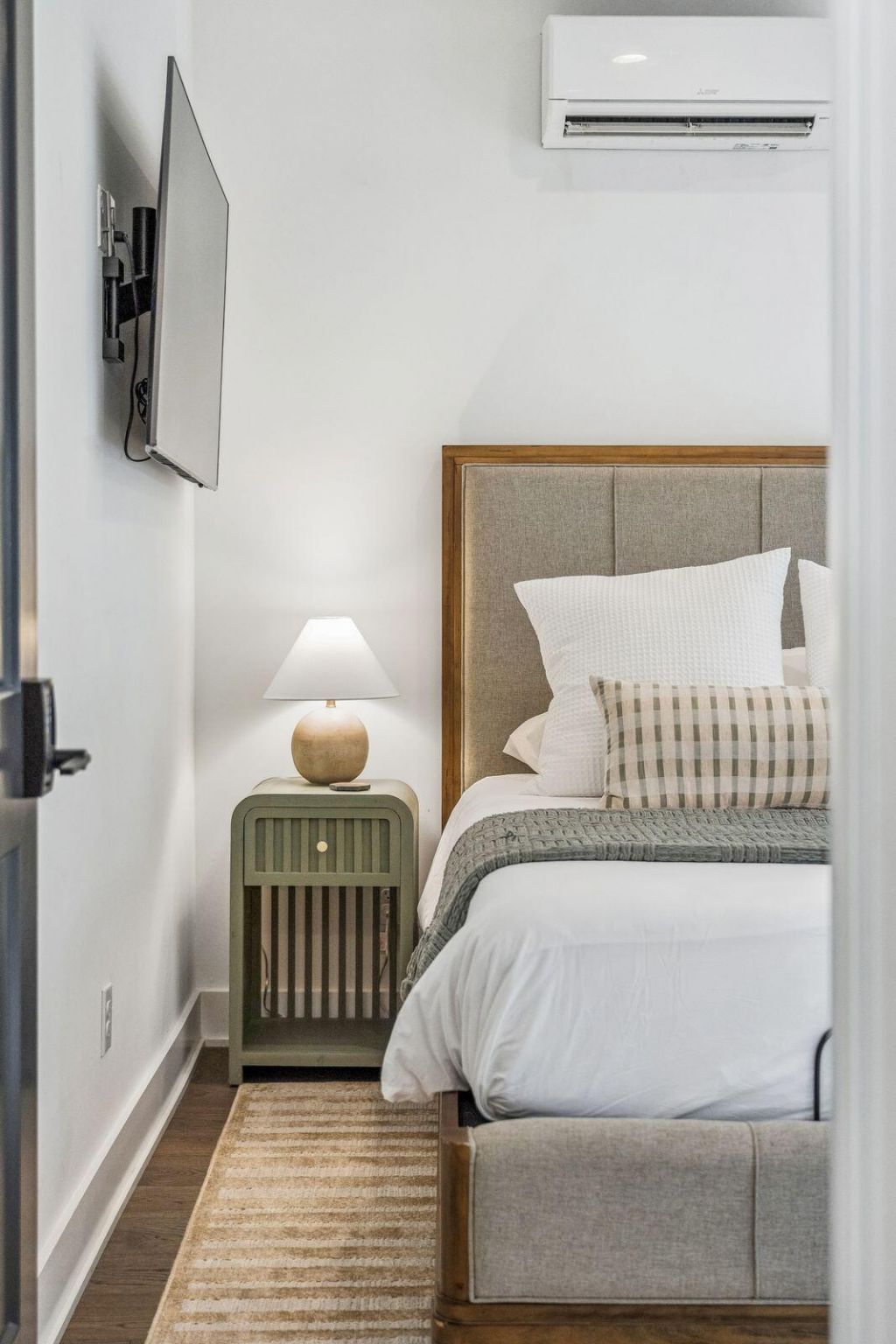 7 Carrere Court Photo 29