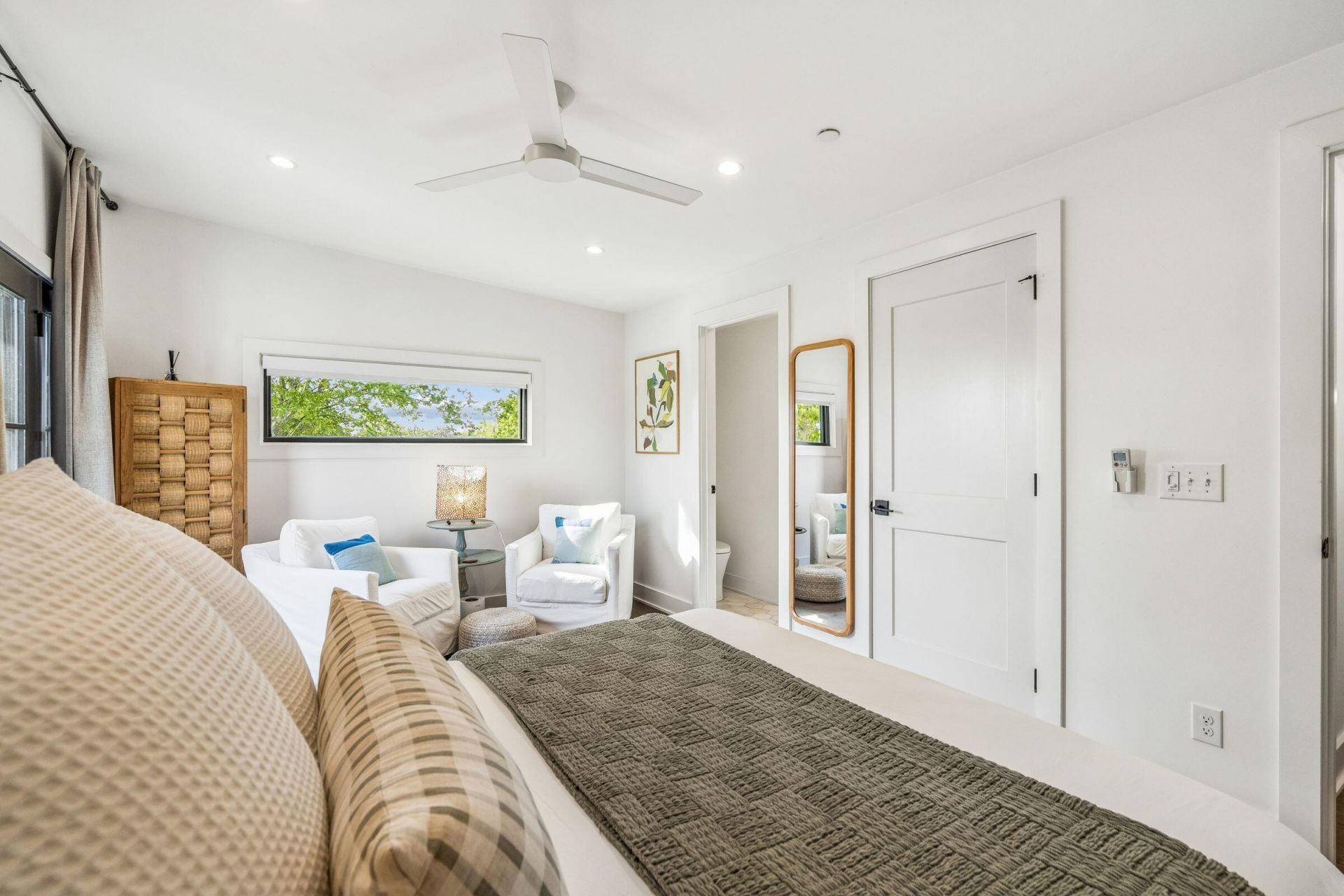 7 Carrere Court Photo 31