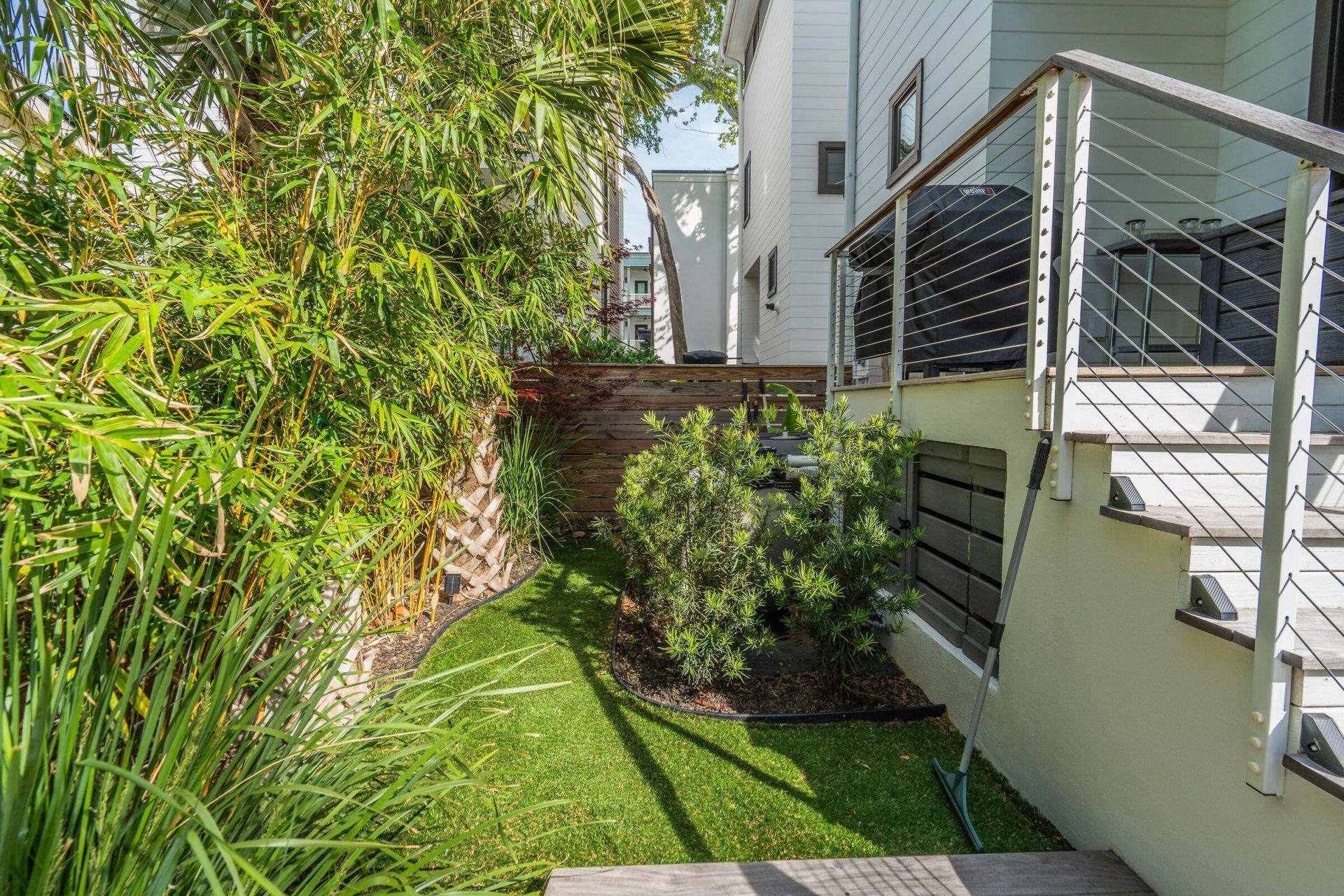 7 Carrere Court Photo 47