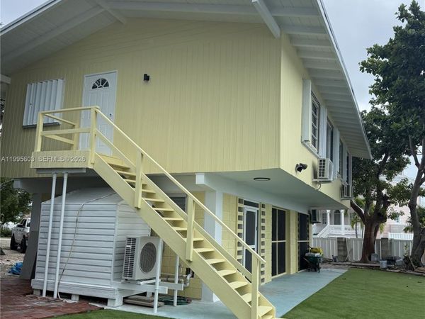 1126 Grand St , Key Largo, FL 33037
