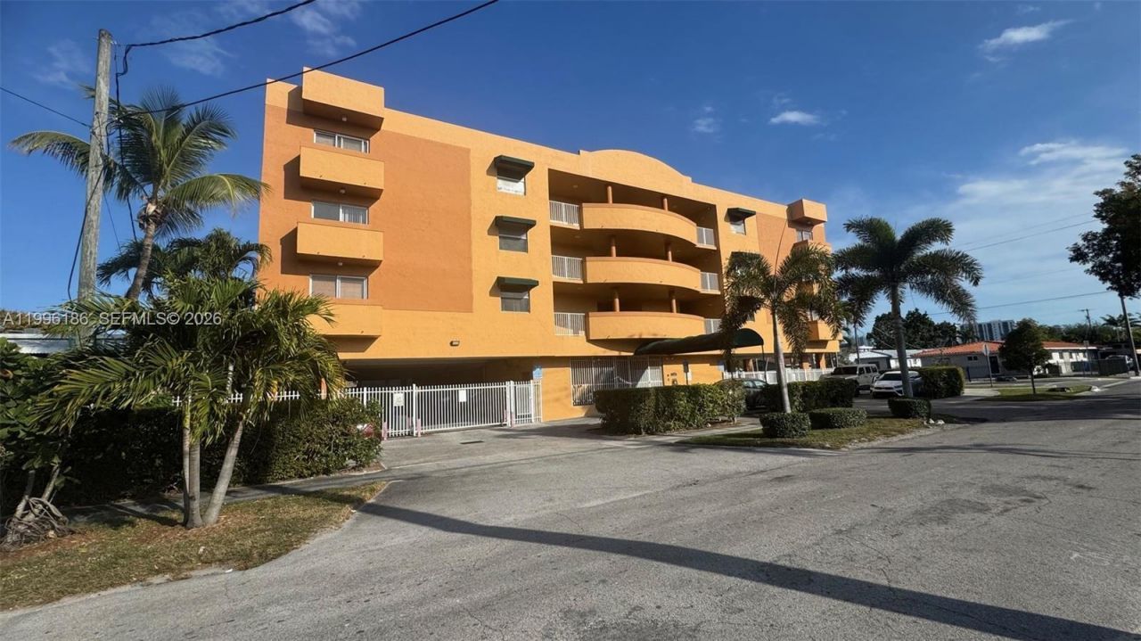 2441 SW 31st Ave, Unit 303, Miami, FL 33145 Photo