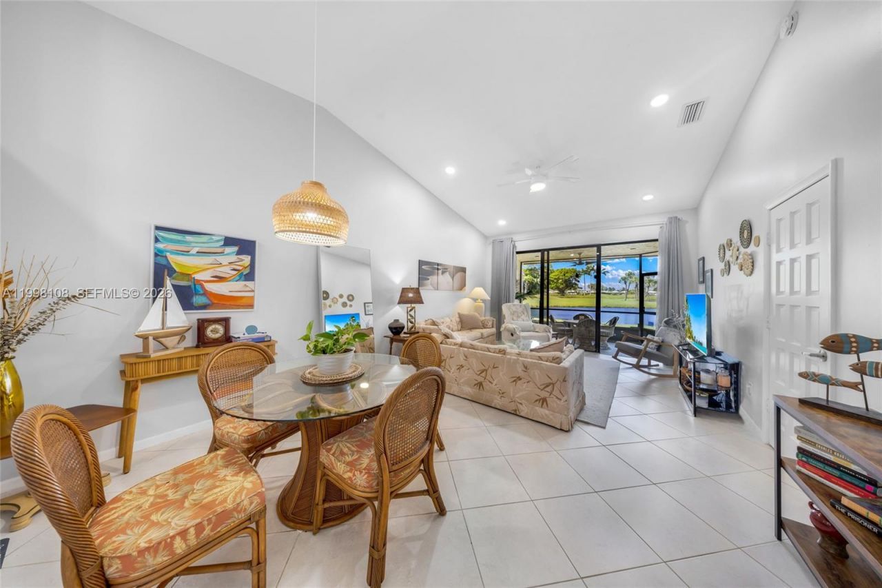 5302 Fairway Woods Dr, Unit 4612, Delray Beach, FL 33484 Photo