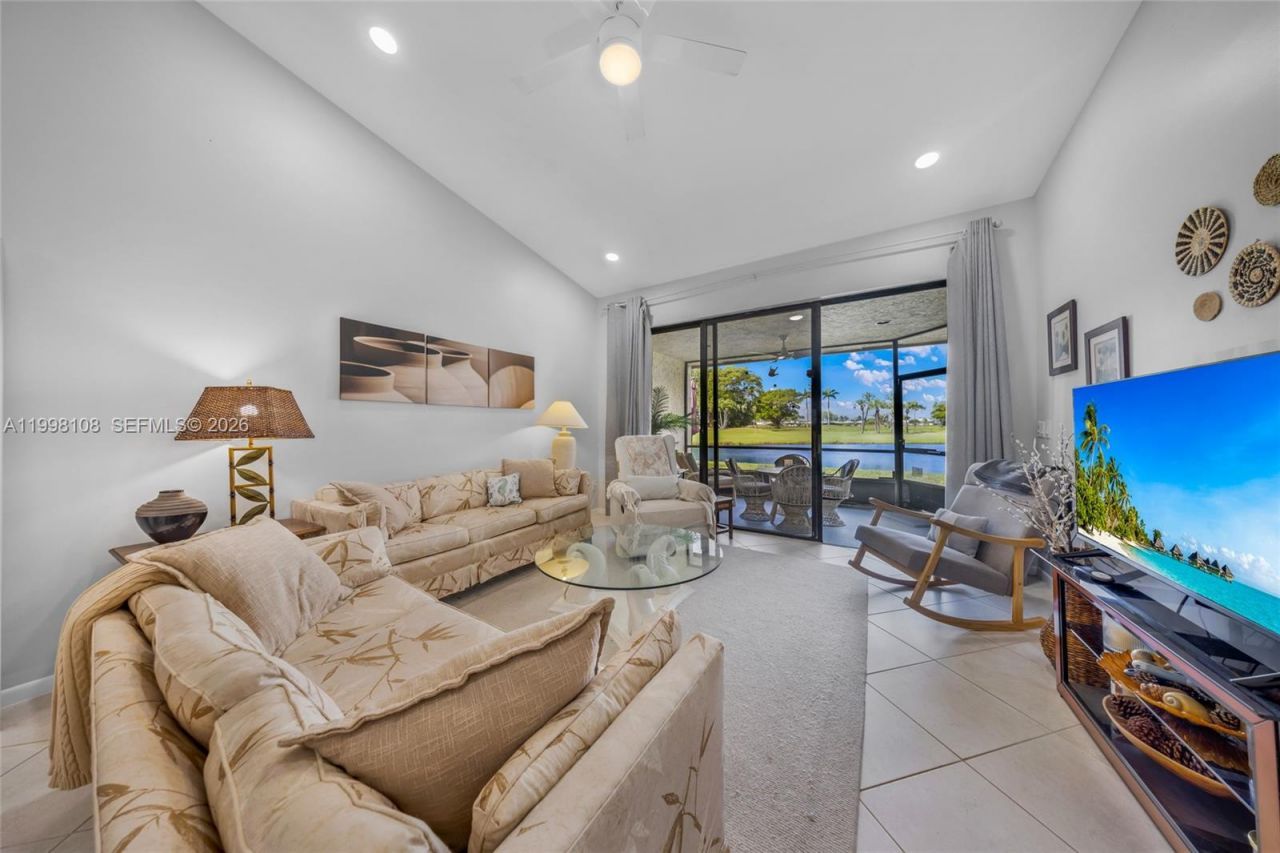 5302 Fairway Woods Dr, Unit 4612, Delray Beach, FL 33484 Photo