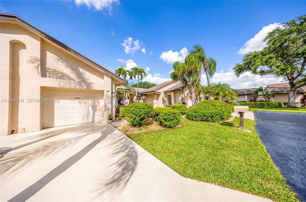 5302 Fairway Woods Dr, Unit 4612, Delray Beach, FL 33484 Photo