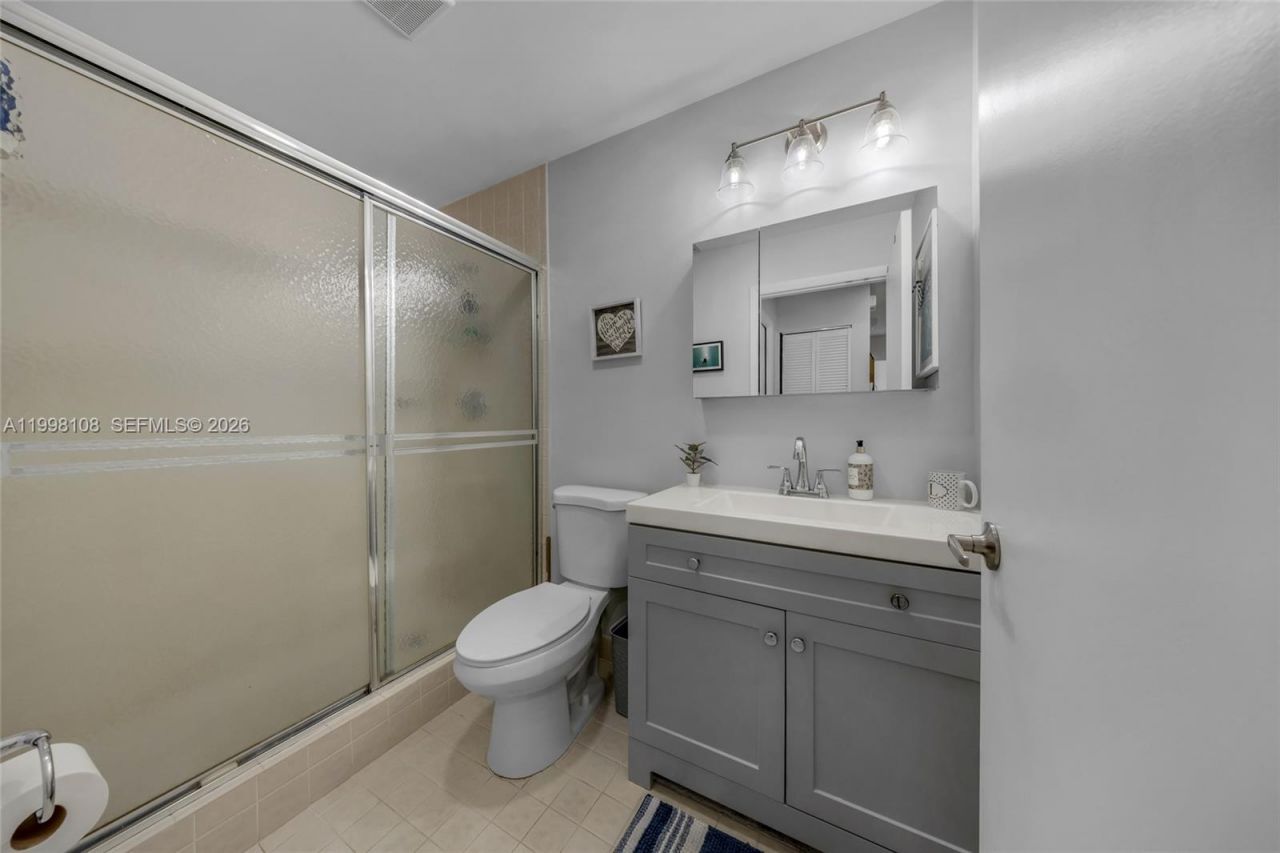 5302 Fairway Woods Dr, Unit 4612, Delray Beach, FL 33484 Photo