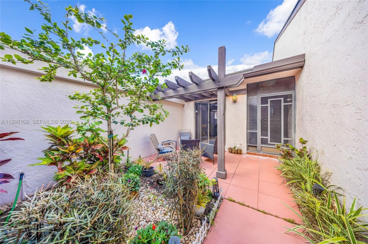 5302 Fairway Woods Dr, Unit 4612, Delray Beach, FL 33484 Photo