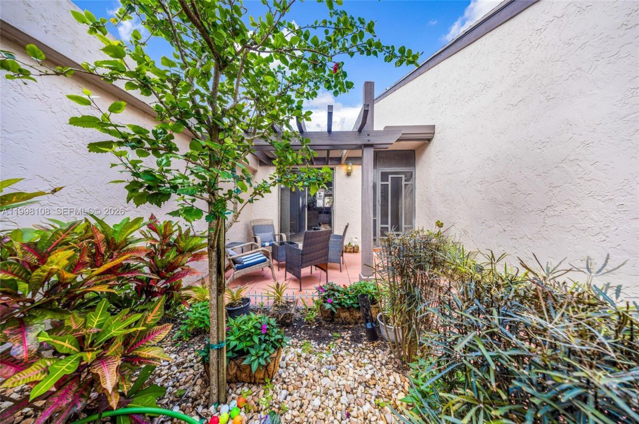 5302 Fairway Woods Dr, Unit 4612, Delray Beach, FL 33484 Photo