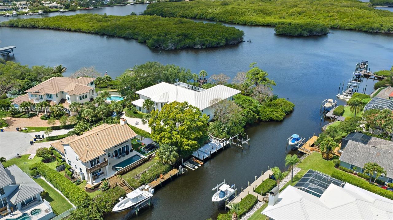 8818 SE Riverfront Ter, Jupiter, FL 33469 Photo