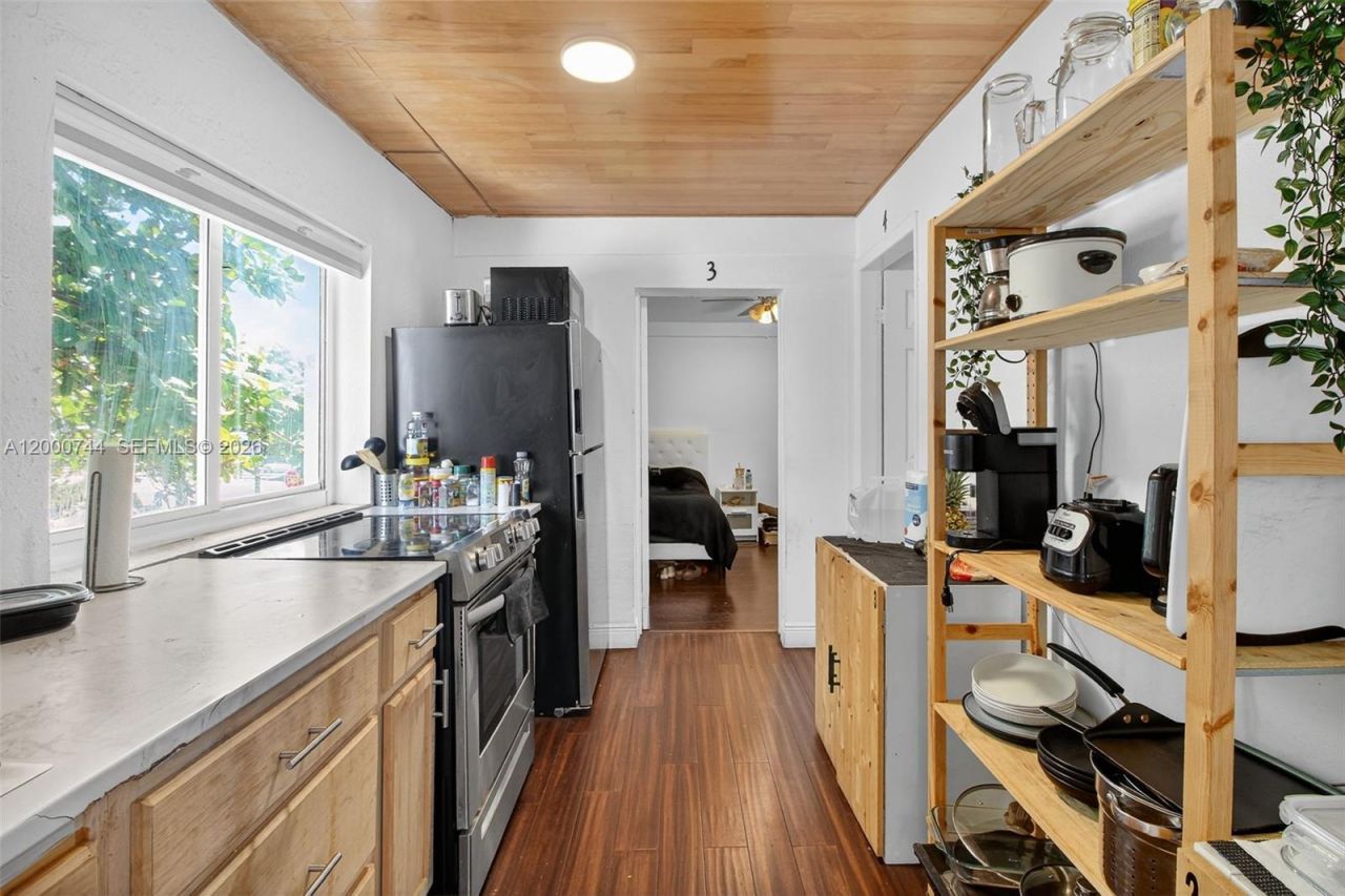 1680 NW 22nd Ct, Miami, FL 33125 Photo