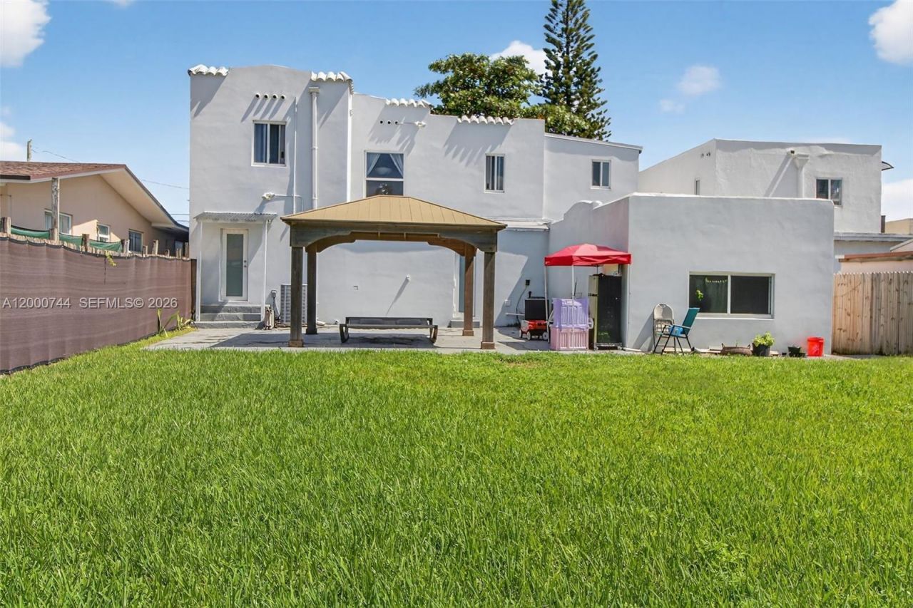 1680 NW 22nd Ct, Miami, FL 33125 Photo