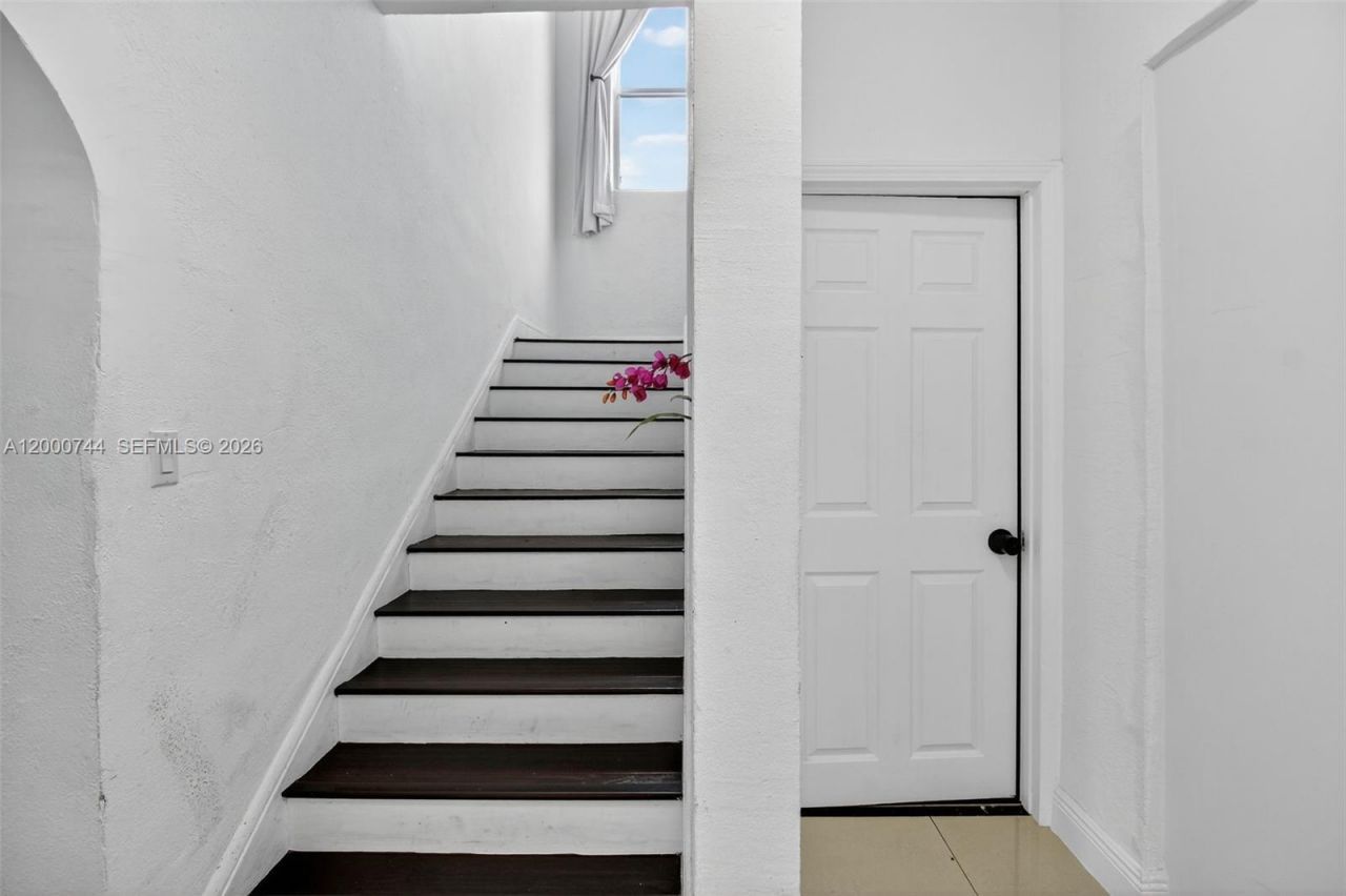 1680 NW 22nd Ct, Miami, FL 33125 Photo