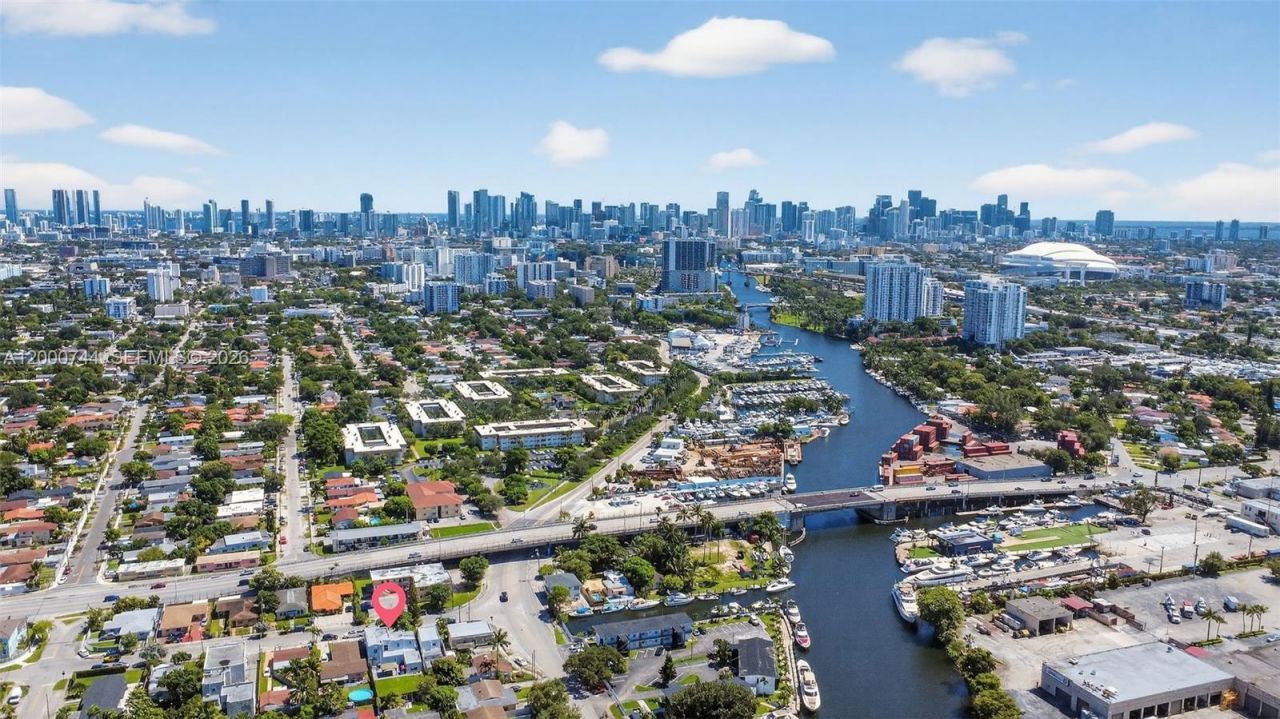 1680 NW 22nd Ct, Miami, FL 33125 Photo