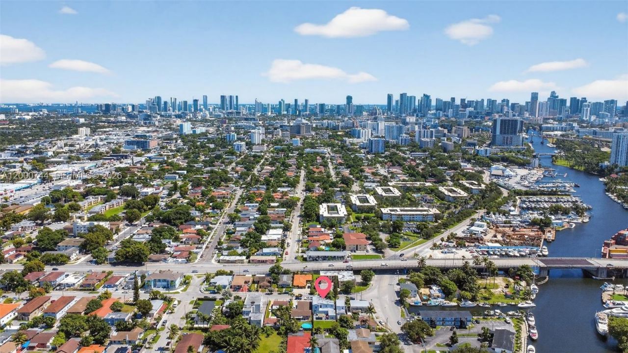 1680 NW 22nd Ct, Miami, FL 33125 Photo