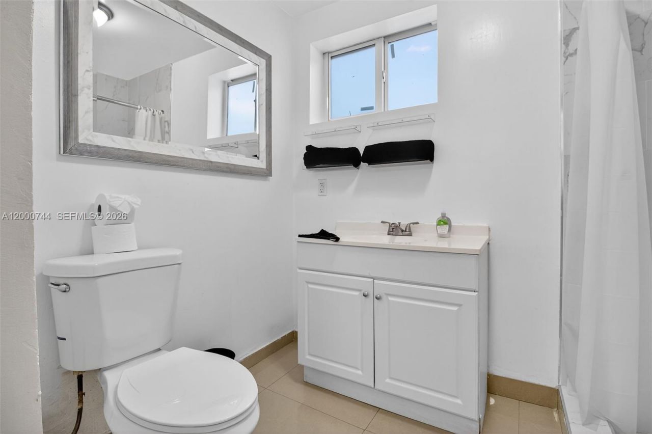 1680 NW 22nd Ct, Miami, FL 33125 Photo