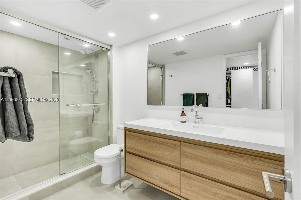 780 NE 69th St, Unit 1108, Miami, FL 33138 Photo