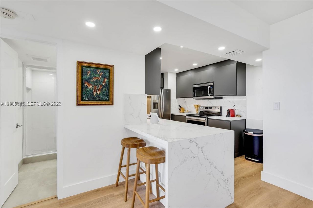 780 NE 69th St, Unit 1108, Miami, FL 33138 Photo