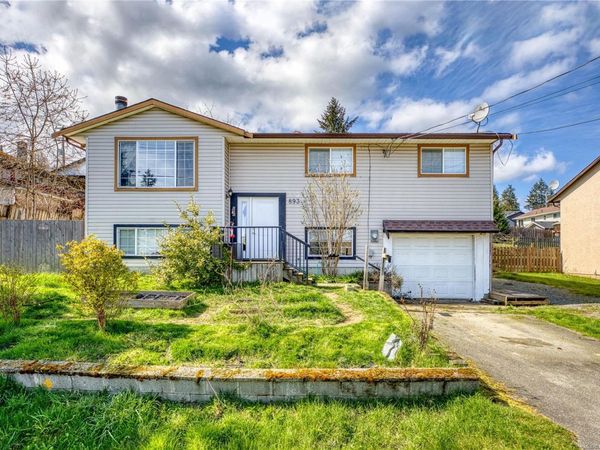 893 Georgia Ave , Nanaimo, BC V9R 5Y4